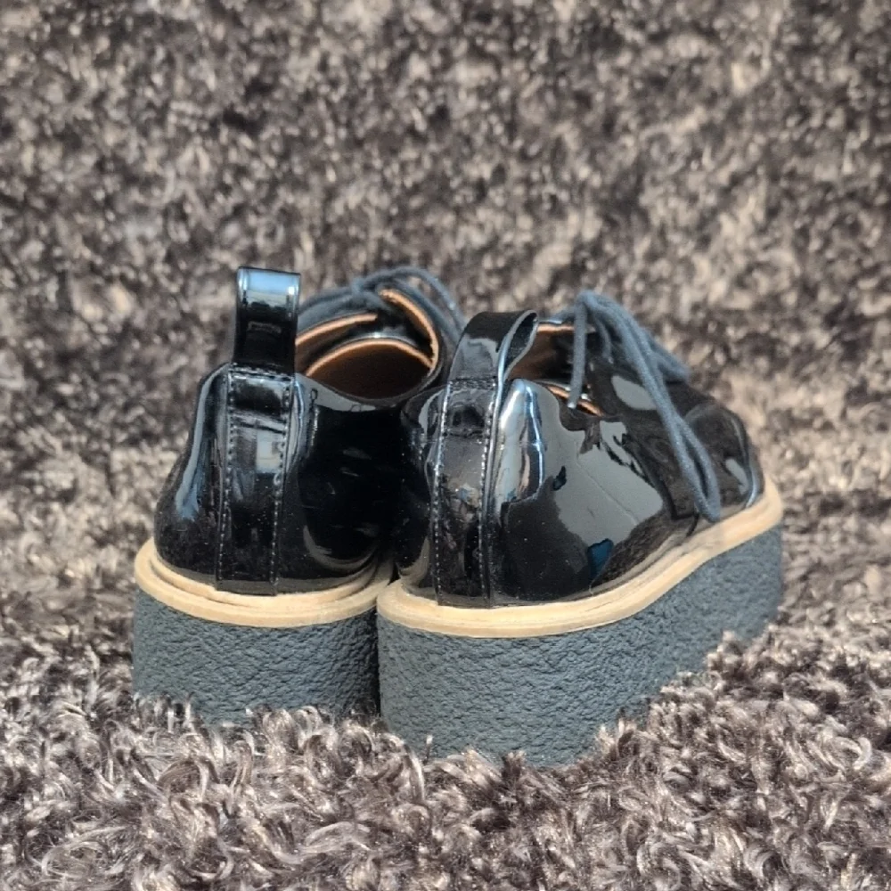 Like New Sleek Zara Black Patent Leather Oxfords